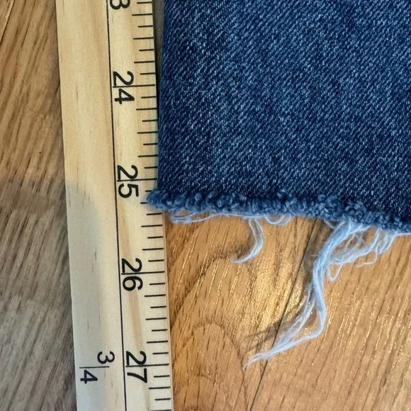 BDG Urban Outfitters Mom Jeans raw hem - Picture 7 of 9